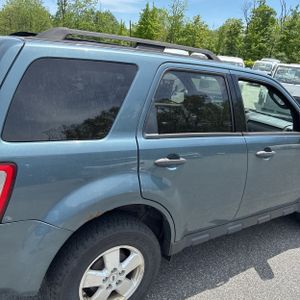 FORD ESCAPE XLT - 9