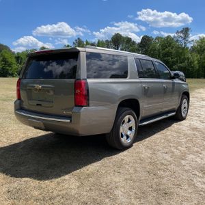 CHEVROLET SUBURBAN PREMIER - 8