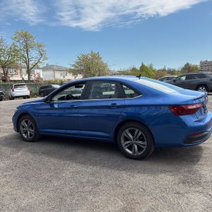 VOLKSWAGEN JETTA SE - 3