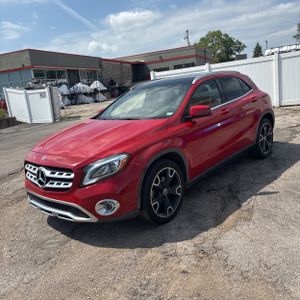 MERCEDES-BENZ GLA - 1