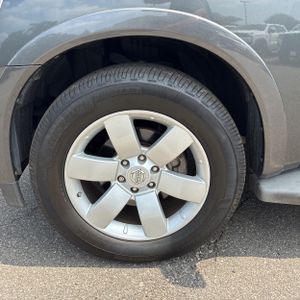 2008 Nissan ARMADA LE — миниатюра 17