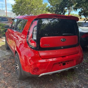 2017 KIA SOUL + 照片 4