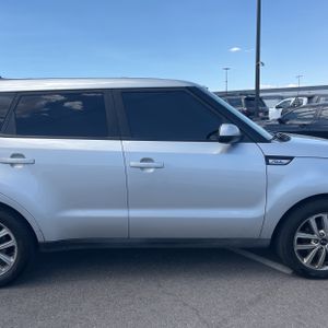 صورة مصغرة 11 لـ 2019 KIA SOUL +