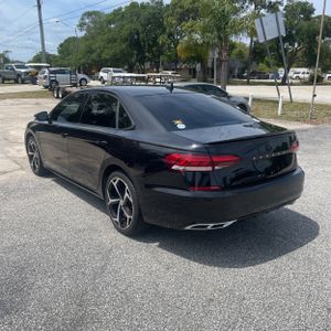 VOLKSWAGEN PASSAT R-LINE - 5