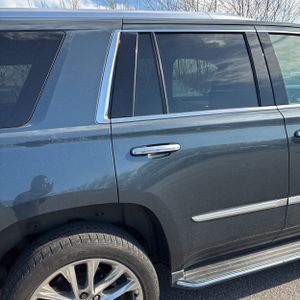 CADILLAC ESCALADE LUXURY - 9