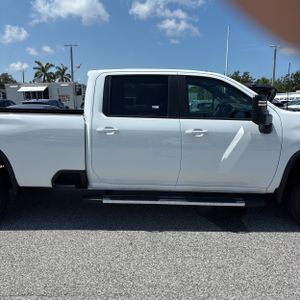 صورة 10 لـ 2025 Chevrolet SILVERADO 2500HD LT