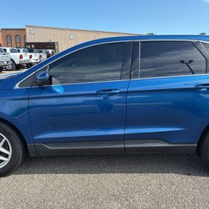 FORD EDGE SEL - 4
