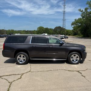 CHEVROLET SUBURBAN LTZ - 10