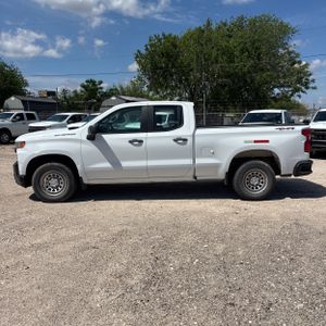 CHEVROLET SILVERADO 1500 WORK TRUCK - 3
