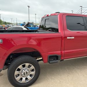 FORD F-250 SUPER DUTY LARIAT - 9