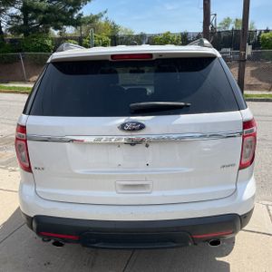 FORD EXPLORER XLT - 7