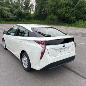 صورة 3 لـ 2016 Toyota PRIUS TWO