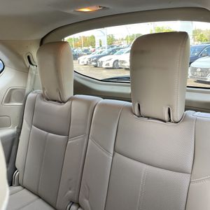 2015 Nissan PATHFINDER PLATINUM — миниатюра 32