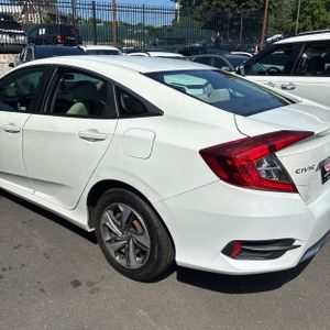 صورة 6 لـ 2019 Honda CIVIC LX
