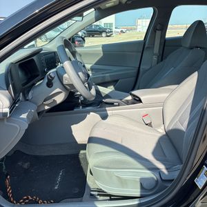 2025 Hyundai ELANTRA SE — миниатюра 31