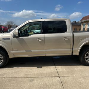 FORD F-150 LARIAT - 4