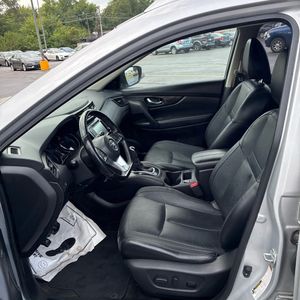 2017 Nissan ROGUE SL 照片 32