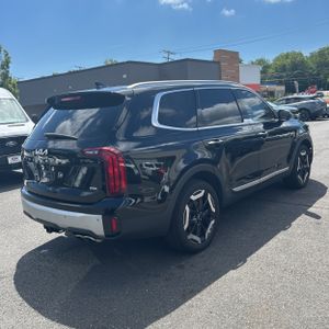 2024 KIA TELLURIDE S photo 8