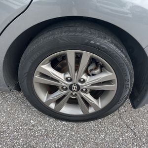 2018 Hyundai ELANTRA SEL — миниатюра 17