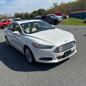 FORD FUSION SE - 10