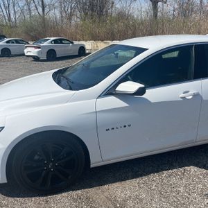 CHEVROLET MALIBU 1LT - 2