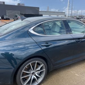 GENESIS G70 2.5T STANDARD - 9