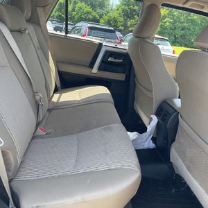 2014 Toyota 4RUNNER SR5 thumbnail 35