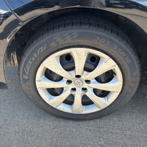 صورة مصغرة 19 لـ 2025 Toyota COROLLA LE