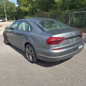 صورة 5 لـ 2019 Volkswagen PASSAT WOLFSBURG