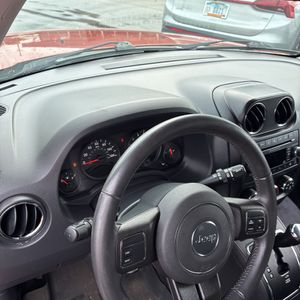 2012 JEEP PATRIOT LATITUDE — миниатюра 36