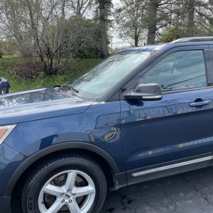 FORD EXPLORER XLT - 2