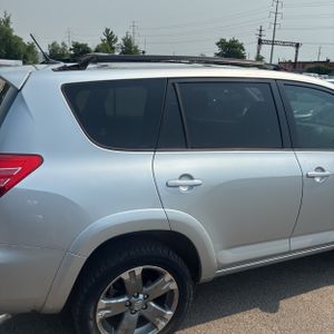 2011 Toyota RAV4 SPORT photo 9