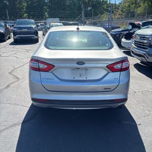 FORD FUSION SE - 6