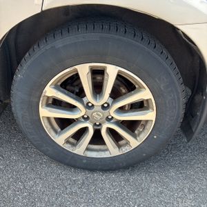 2014 Nissan PATHFINDER SV — миниатюра 18