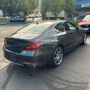 صورة 8 لـ 2022 Genesis G70 2.0T