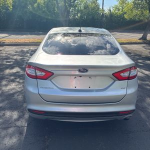 FORD FUSION SE - 7