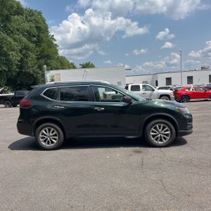 2019 Nissan ROGUE SV — фото 10