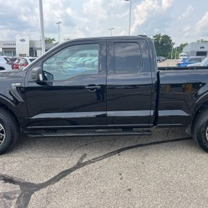 2023 FORD F-150 XLT — фото 4