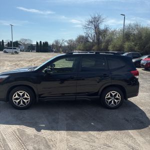 SUBARU FORESTER PREMIUM - 3