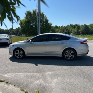 FORD FUSION SE - 3