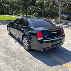 صورة 5 لـ 2020 Chrysler 300 LIMITED