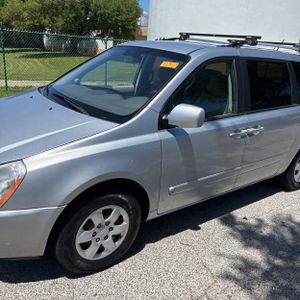 KIA SEDONA LX - 2
