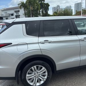 MITSUBISHI OUTLANDER ES 2.5 2WD - 9