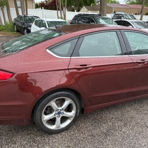 FORD FUSION SE - 9