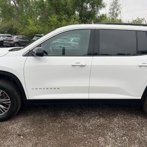2025 Chevrolet TRAVERSE LT 照片 4
