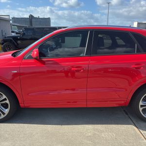 AUDI Q3 2.0T PREMIUM - 4