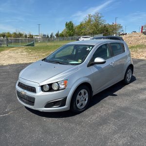 CHEVROLET SONIC LS AUTO - 1