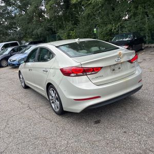 صورة 5 لـ 2017 Hyundai ELANTRA LIMITED