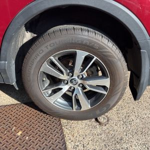 صورة 18 لـ 2018 Toyota RAV4 XLE