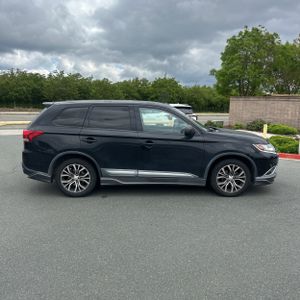 MITSUBISHI OUTLANDER ES - 10